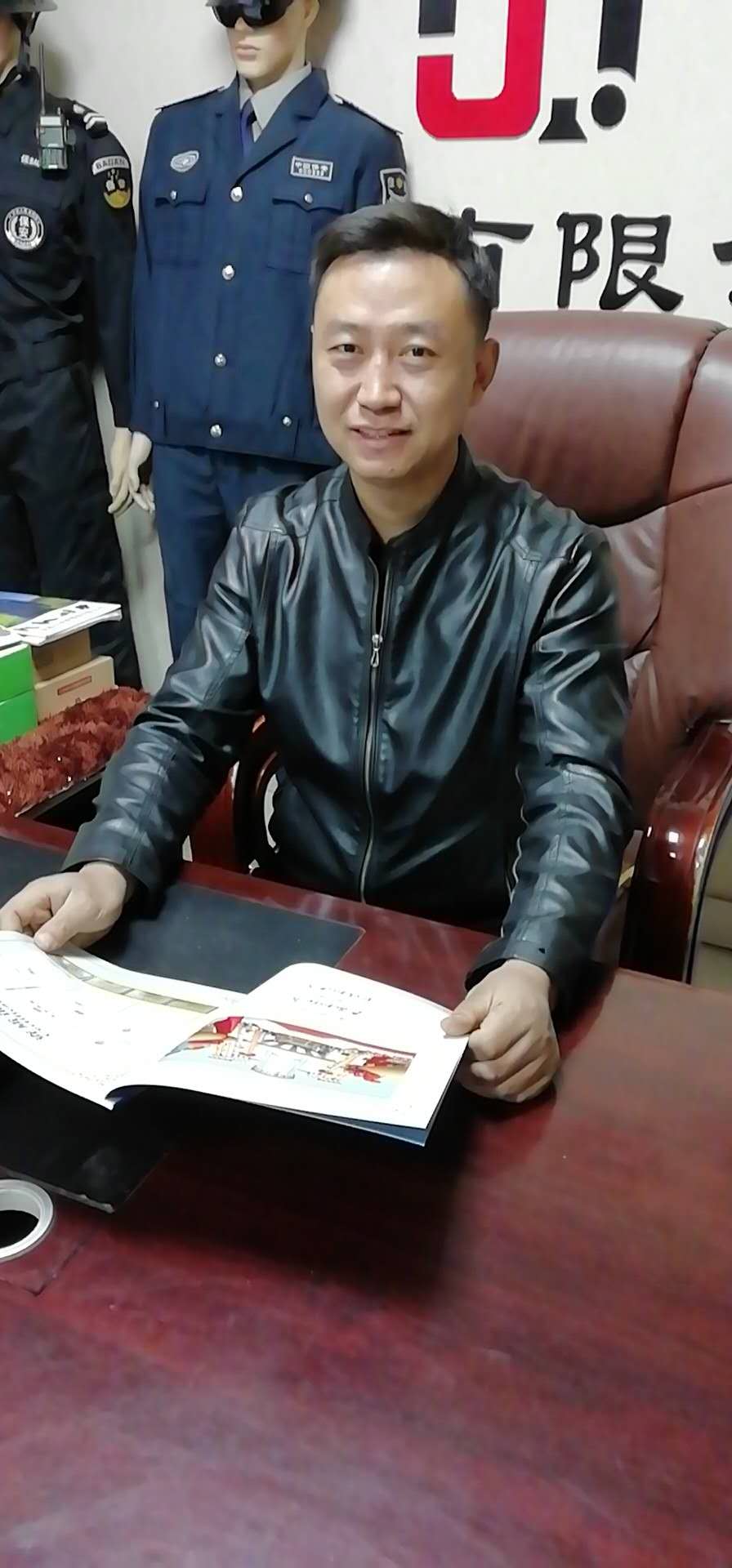 陈振伟.jpg